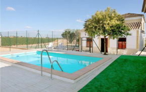 Amazing home in Puente Genil with Outdoor swimming pool, WiFi and Private swimming pool